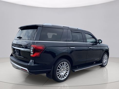 Used 2023 Ford Expedition Platinum AWD/4WD image 2