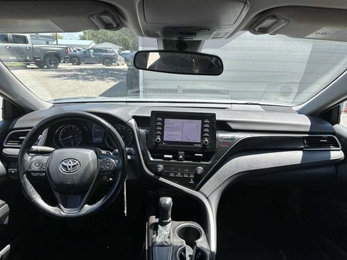 Used 2021 Toyota Camry SE FWD image 14