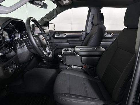 Used 2025 Chevrolet Silverado 1500 LT AWD/4WD image 20