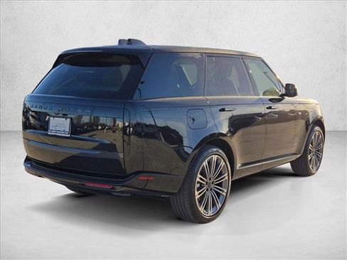 New 2026 Land Rover Range Rover SE image 2