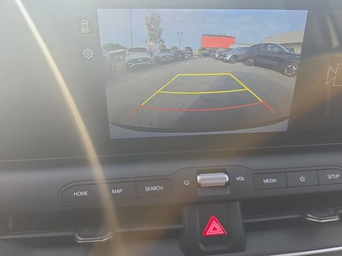 Used 2025 Kia K4 FWD image 18