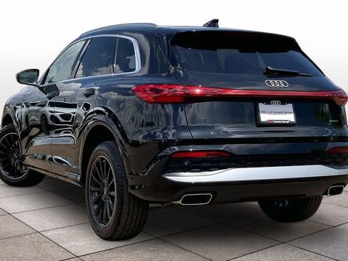 Used 2025 Audi Q5 Premium w/ Convenience Package AWD/4WD image 11