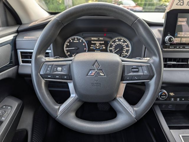 Used 2022 Mitsubishi Outlander ES AWD/4WD image 15