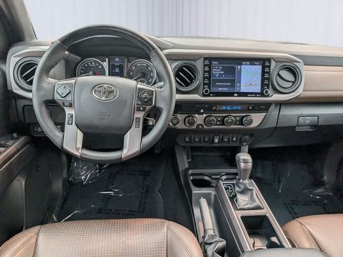 Used 2023 Toyota Tacoma Limited AWD/4WD image 16