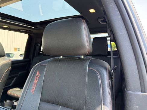 Used 2022 Nissan Titan PRO-4X w/ Pro-4x Convenience Package AWD/4WD image 20