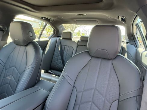 New 2026 BMW 530i w/ Convenience Package image 21