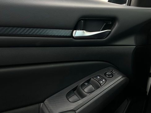 Used 2025 Nissan Altima 2.5 SV image 21