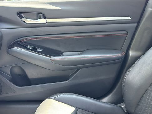 Certified 2023 Nissan Altima 2.5 SR FWD image 18
