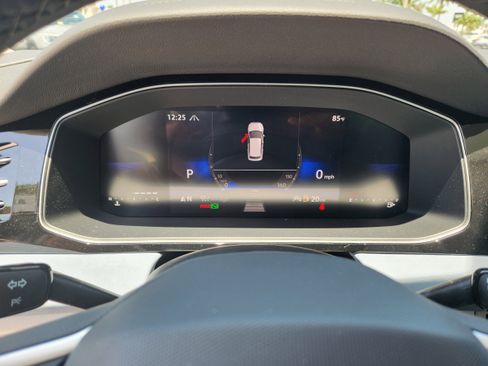 New 2025 Volkswagen Jetta SE image 32