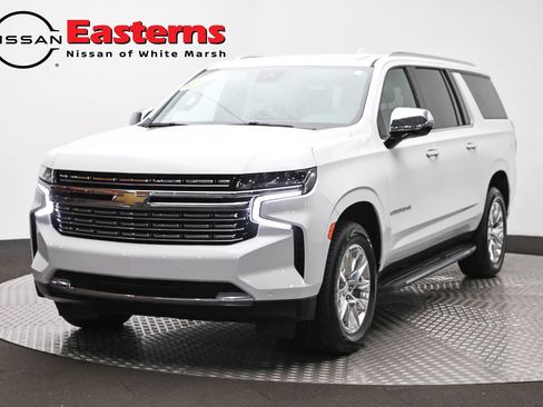 Used 2023 Chevrolet Suburban Premier RWD image 1