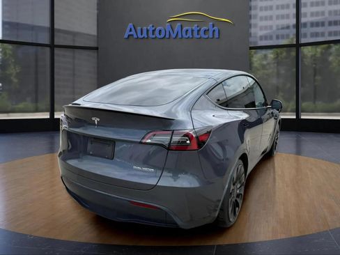 Used 2023 Tesla Model Y Performance AWD/4WD image 10