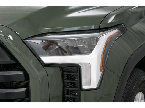 Used 2023 Toyota Tundra SR5 w/ SR5 Premium Package AWD/4WD image 24