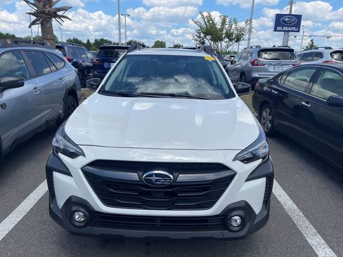 Used 2025 Subaru Outback Premium w/ Popular Package #1A image 2