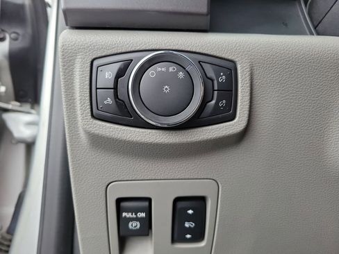 Used 2015 Ford F150 XLT w/ Equipment Group 302A Luxury RWD image 16