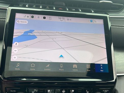 Used 2024 Jeep Grand Cherokee L Limited w/ Luxury Tech Group II image 25