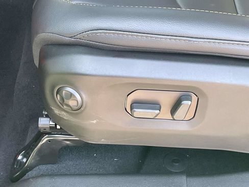 New 2025 Jeep Gladiator Sport w/ Premium Package AWD/4WD image 26