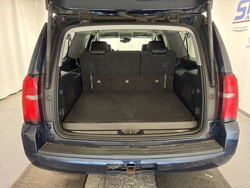 Used 2019 Chevrolet Suburban LT image 6