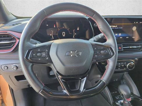 Used 2024 Chevrolet TrailBlazer RS w/ Convenience Package FWD image 11