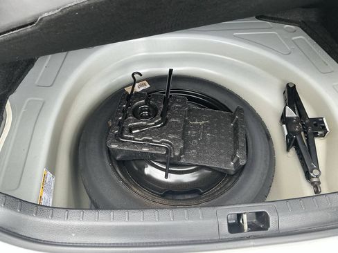 Used 2019 Toyota Corolla SE FWD image 29