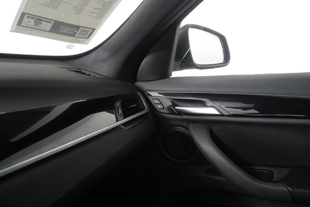 Used 2018 BMW X1 sDrive28i FWD image 25