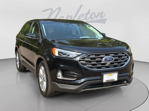 Used 2020 Ford Edge Titanium w/ Equipment Group 301A AWD/4WD image 8