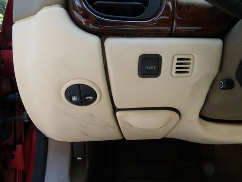Used 1997 Jaguar XK8 Coupe RWD image 94