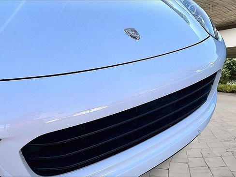 Used 2018 Porsche Cayenne Platinum Edition w/ Premium Package image 27