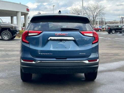 Used 2024 GMC Terrain SLT image 6