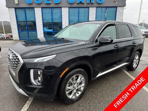 Used 2022 Hyundai Palisade SE image 1