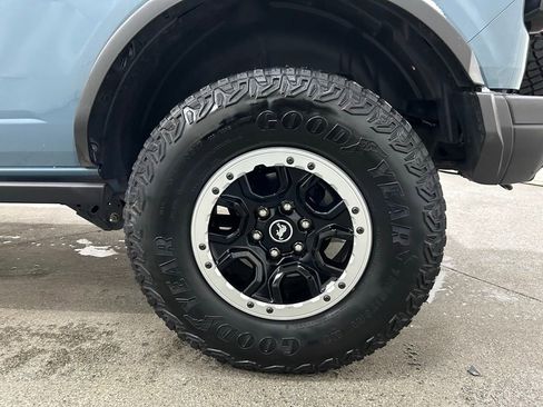 Used 2021 Ford Bronco Badlands image 13