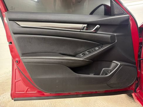 Used 2020 Honda Accord Sport image 15