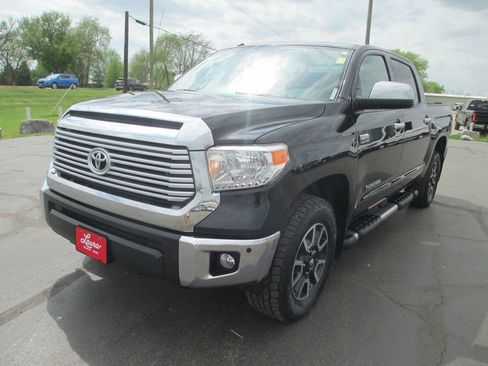 Used 2015 Toyota Tundra Limited w/ Limited Premium Package image 10