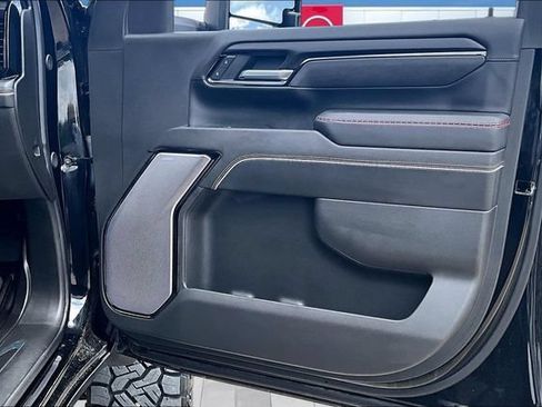 Used 2025 GMC Sierra 2500 AT4X AWD/4WD image 27