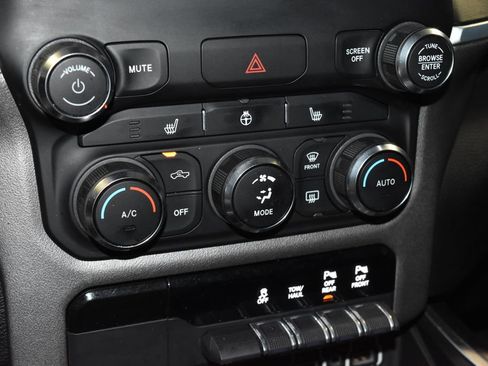 Used 2020 RAM 1500 Big Horn AWD/4WD image 12