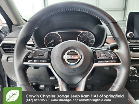 Used 2023 Nissan Altima 2.5 SR FWD image 22