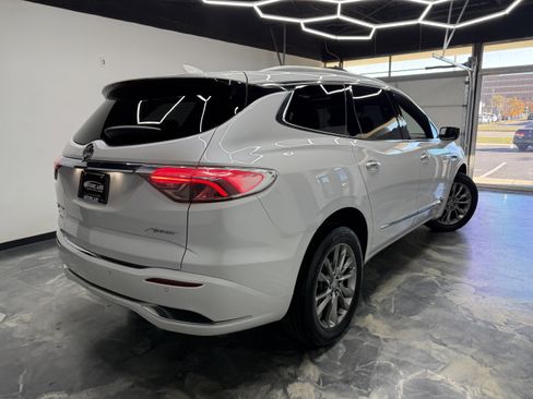 Used 2023 Buick Enclave Avenir image 6