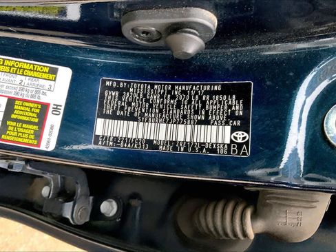 Used 2018 Toyota Corolla SE w/ SE Premium Package image 31