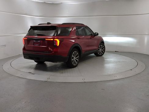 New 2025 Ford Explorer ST-Line image 3