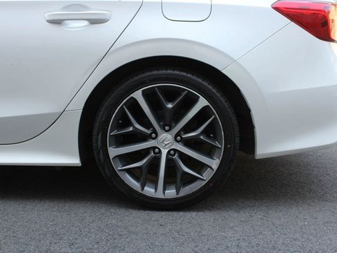 Used 2022 Honda Civic Touring image 10