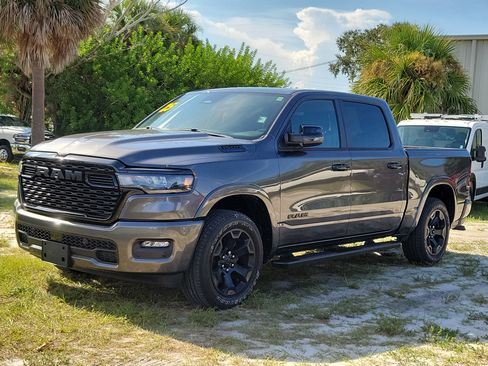 Used 2025 RAM 1500 Big Horn AWD/4WD image 2