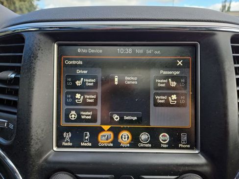 Used 2017 Jeep Grand Cherokee Trailhawk w/ Trailhawk Luxury Group AWD/4WD image 26