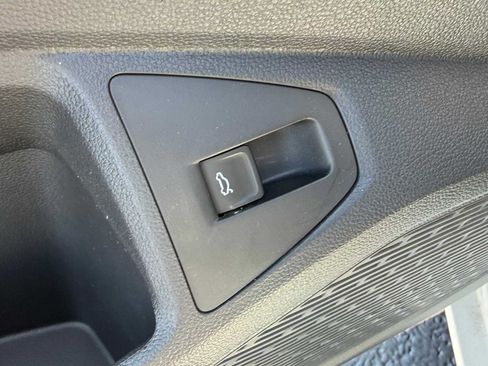 New 2026 Volkswagen Jetta SE FWD image 8