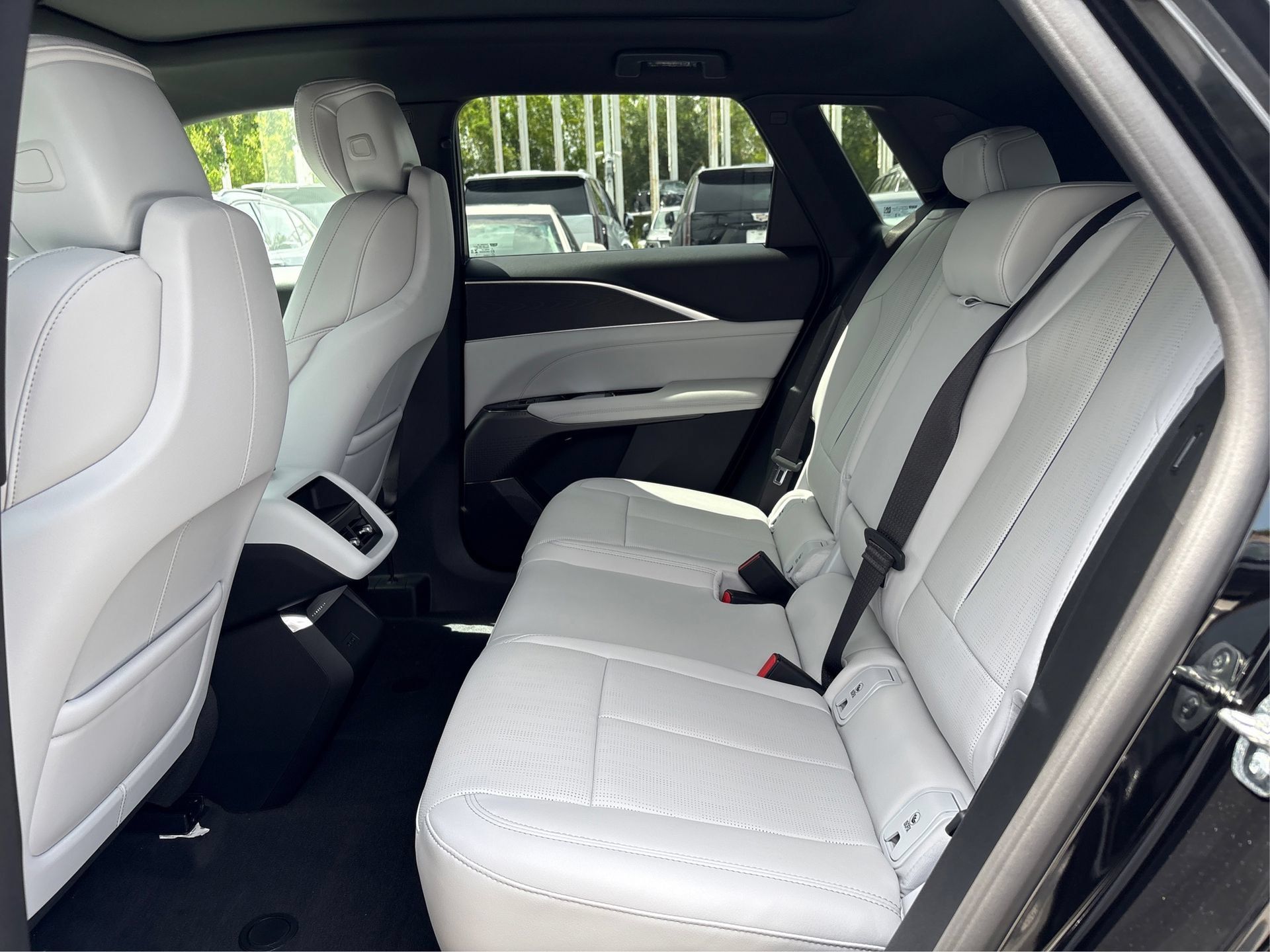 New 2026 Cadillac Lyriq Luxury RWD image 10