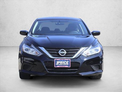 Used 2017 Nissan Altima 2.5 S w/ Power Driver Seat Package image 2