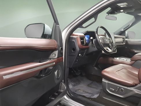Used 2022 Ford Expedition Max Limited AWD/4WD image 10