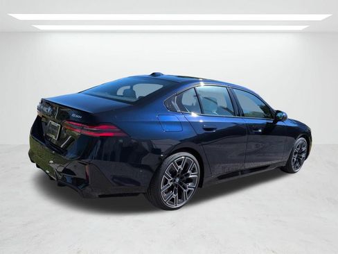 New 2027 BMW 530i xDrive w/ M Sport Package AWD/4WD image 4