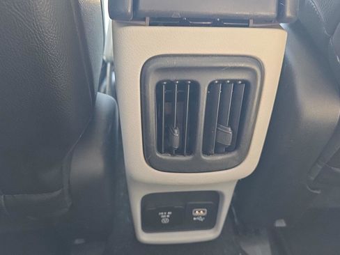 Used 2018 Jeep Compass Latitude w/ Popular Equipment Group image 19