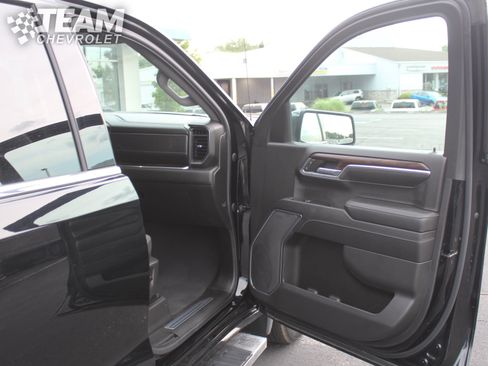 Used 2023 GMC Sierra 1500 SLT AWD/4WD image 27