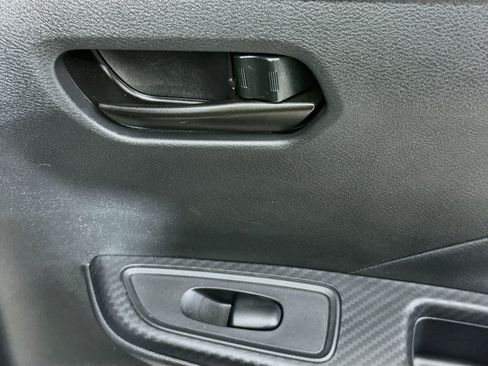 Used 2025 Nissan Versa S w/ Trunk Package FWD image 28
