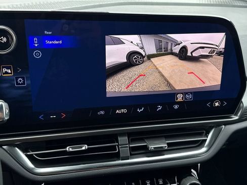 New 2026 Chevrolet Equinox EV LT w/ LPO, Blackout Package image 20